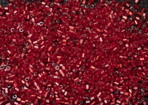 Бисер Чехия рубка 10/0 50г 97070 прозрачный красный с серебряным прокрасом